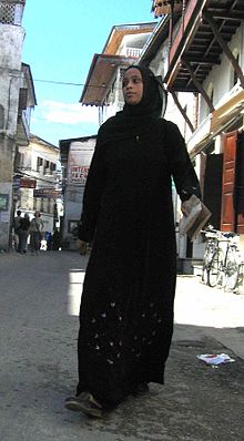 Seorang wanita mengenakan Hijab (wikipedia.org)