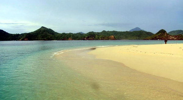 pantai kalahiang Sitaro, kepulauan eksotik yang kurang terekspose