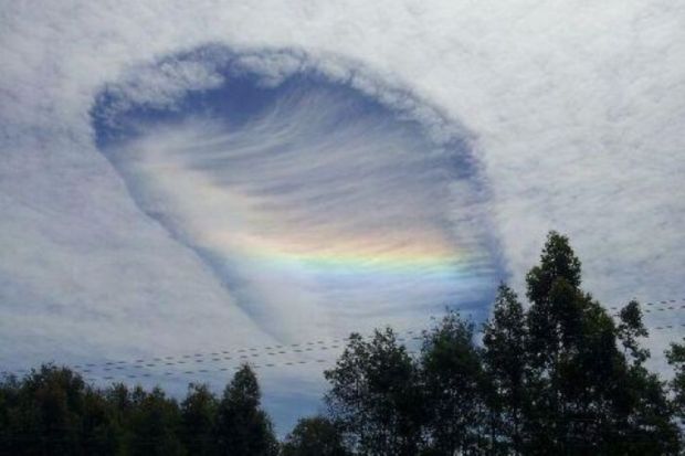 lubang raksasa di langit australia ngeri